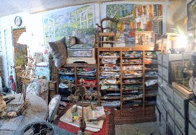 eco design,meubles relook&eacute;s,upcycling,tapisserie d'ameublement,d&eacute;cors peints,relooking de meubles