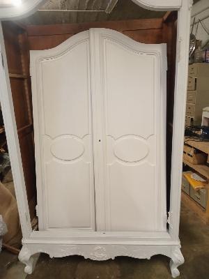 armoire d&eacute;cor&eacute;e sur commande